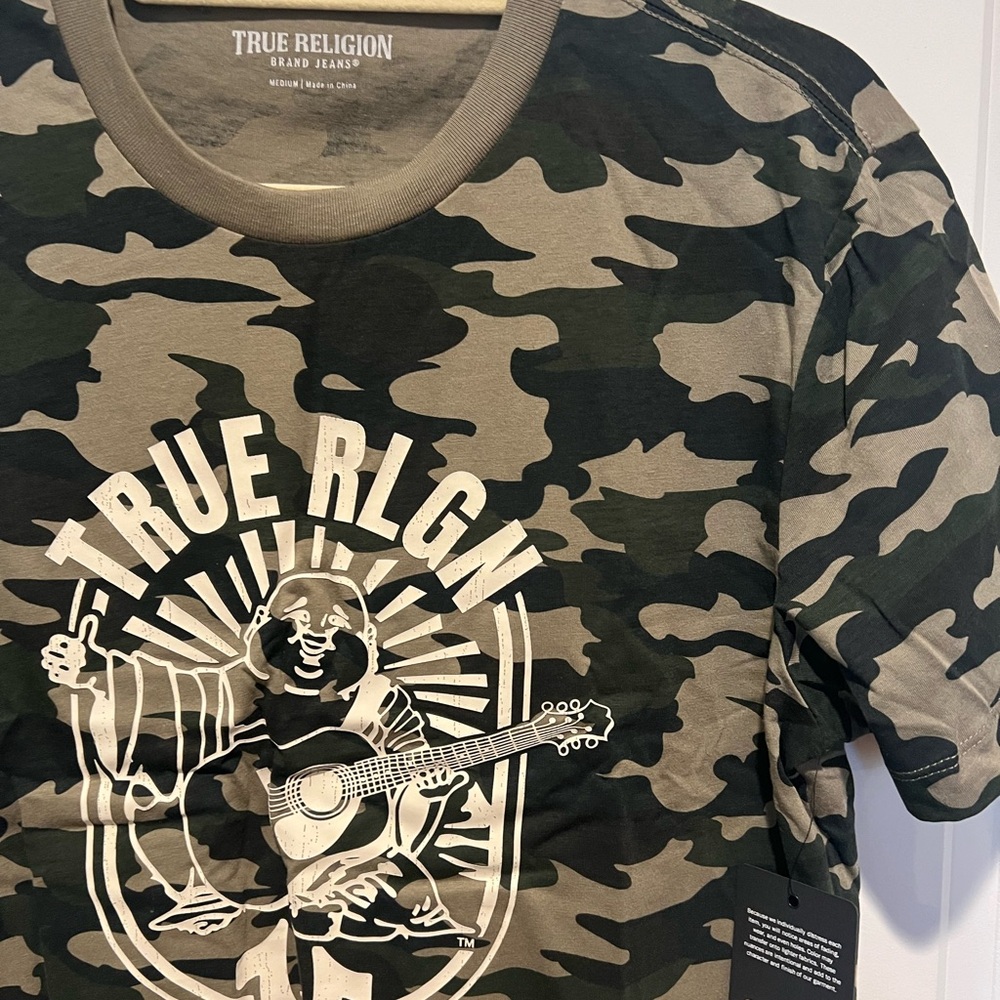 True Religion NWT Men’s Medium Camouflage T Shirt